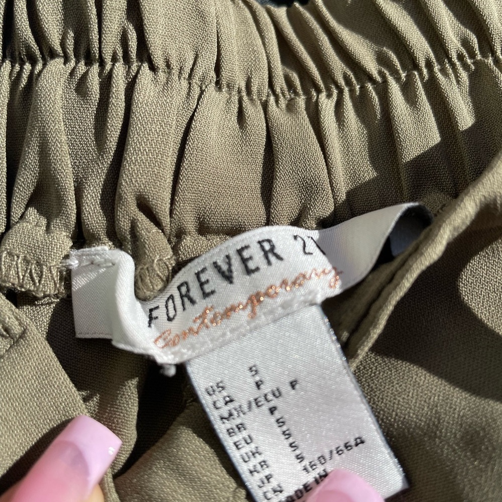 Olive green Wide leg Forever 21 pants 🌻